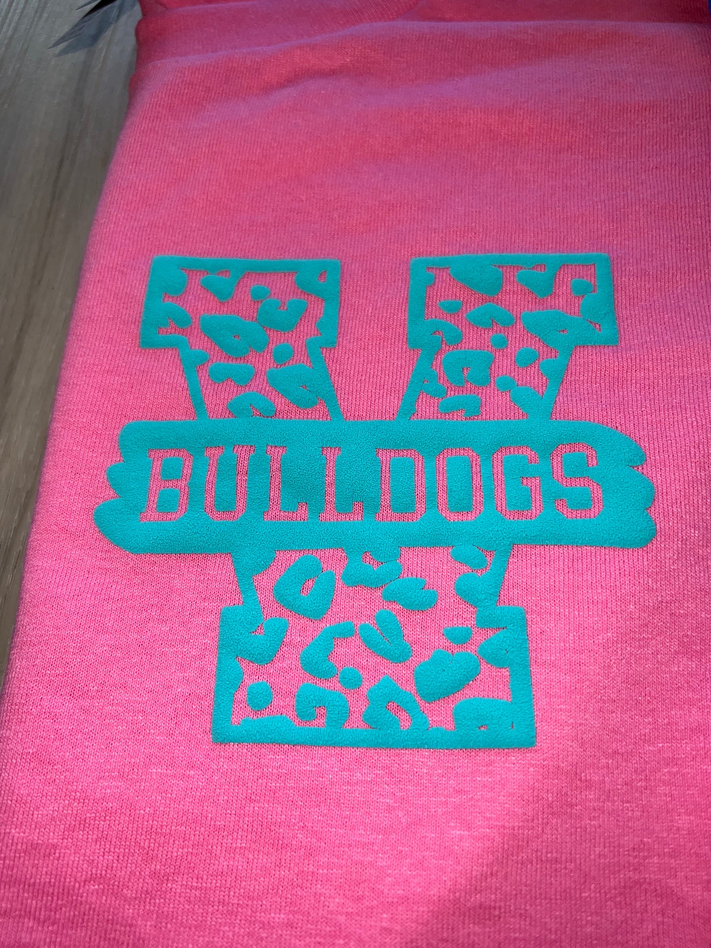 V Bulldogs leopard puff