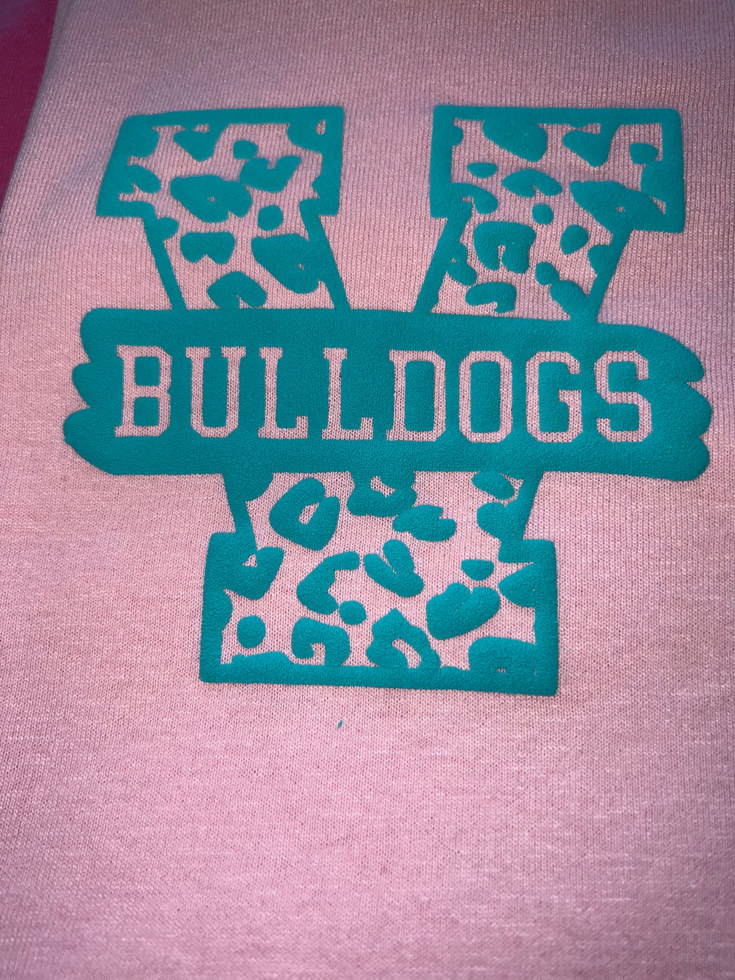 V Bulldogs leopard puff