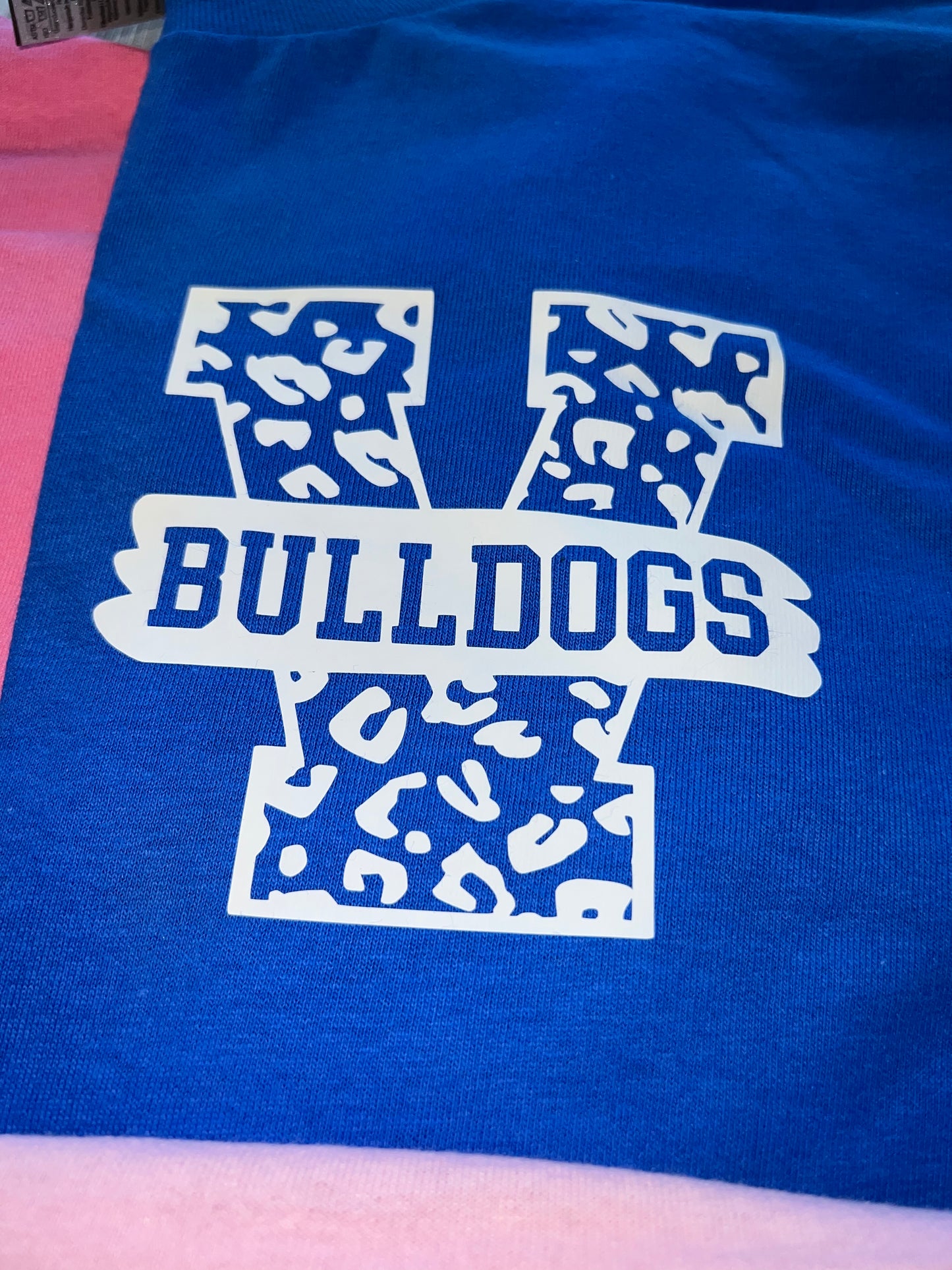 V Bulldogs leopard puff