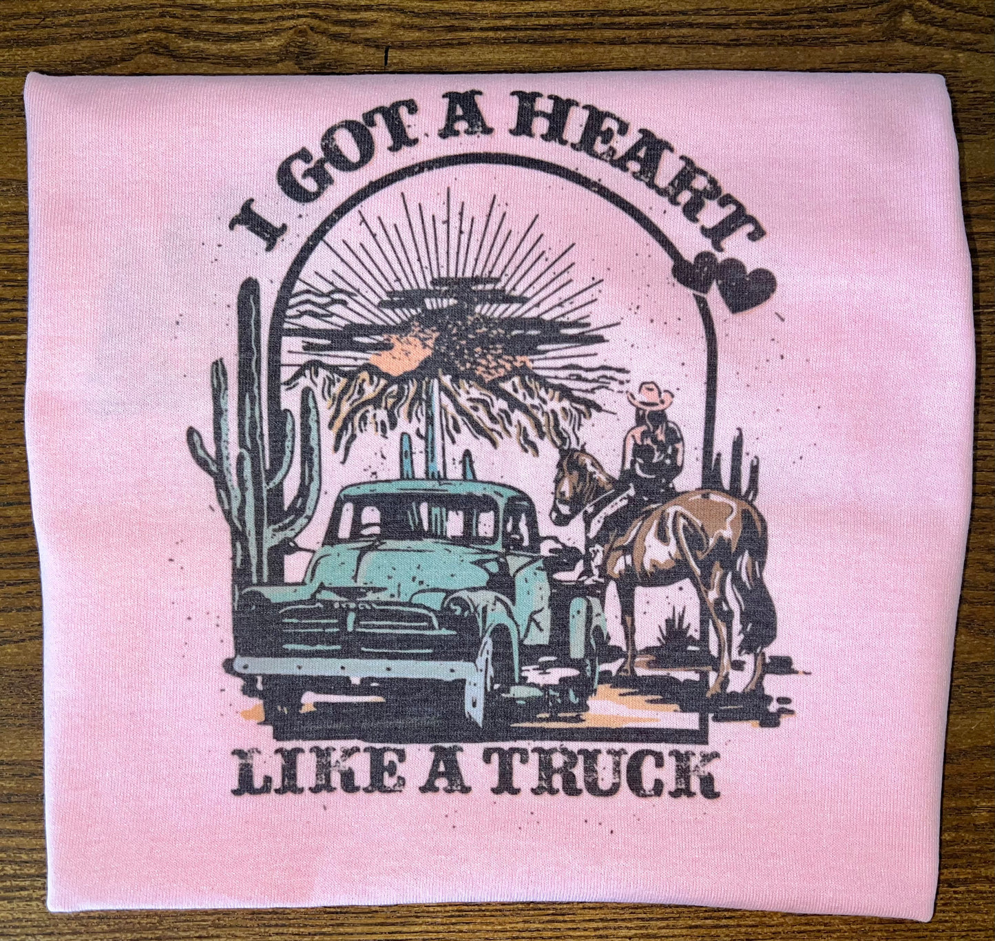 Lainey Wilson - heart like a truck
