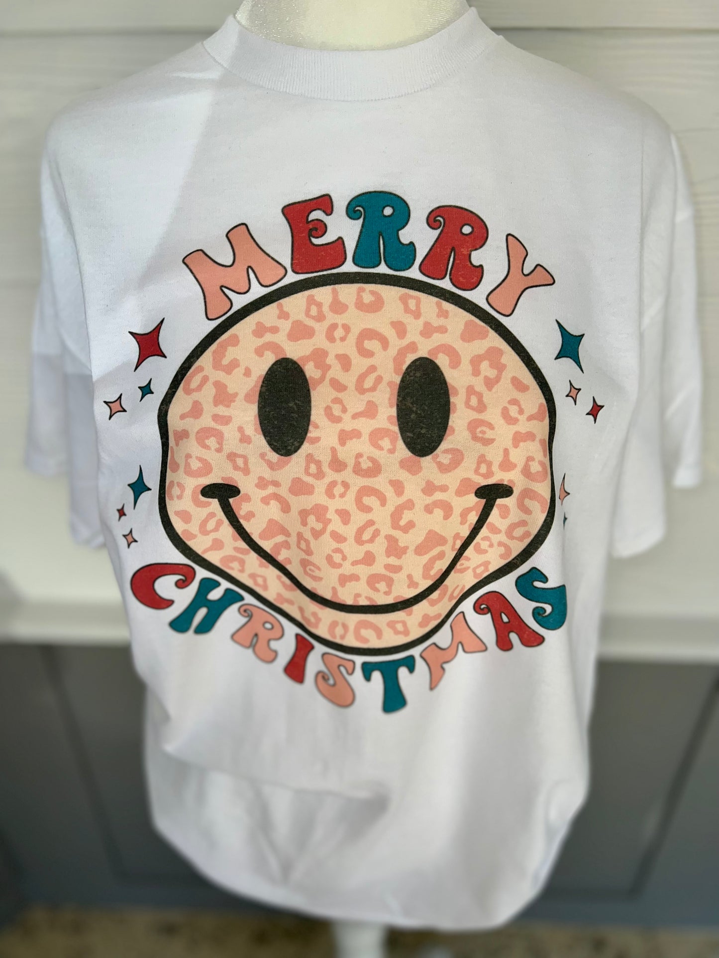 Leopard Smiley - Merry Christmas