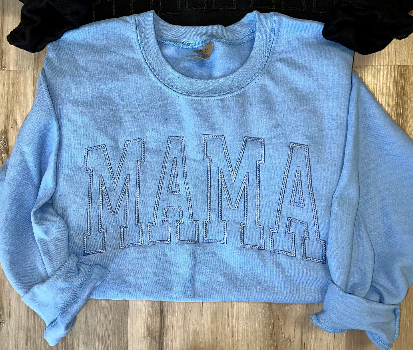 Monochrome MAMA sweatshirts