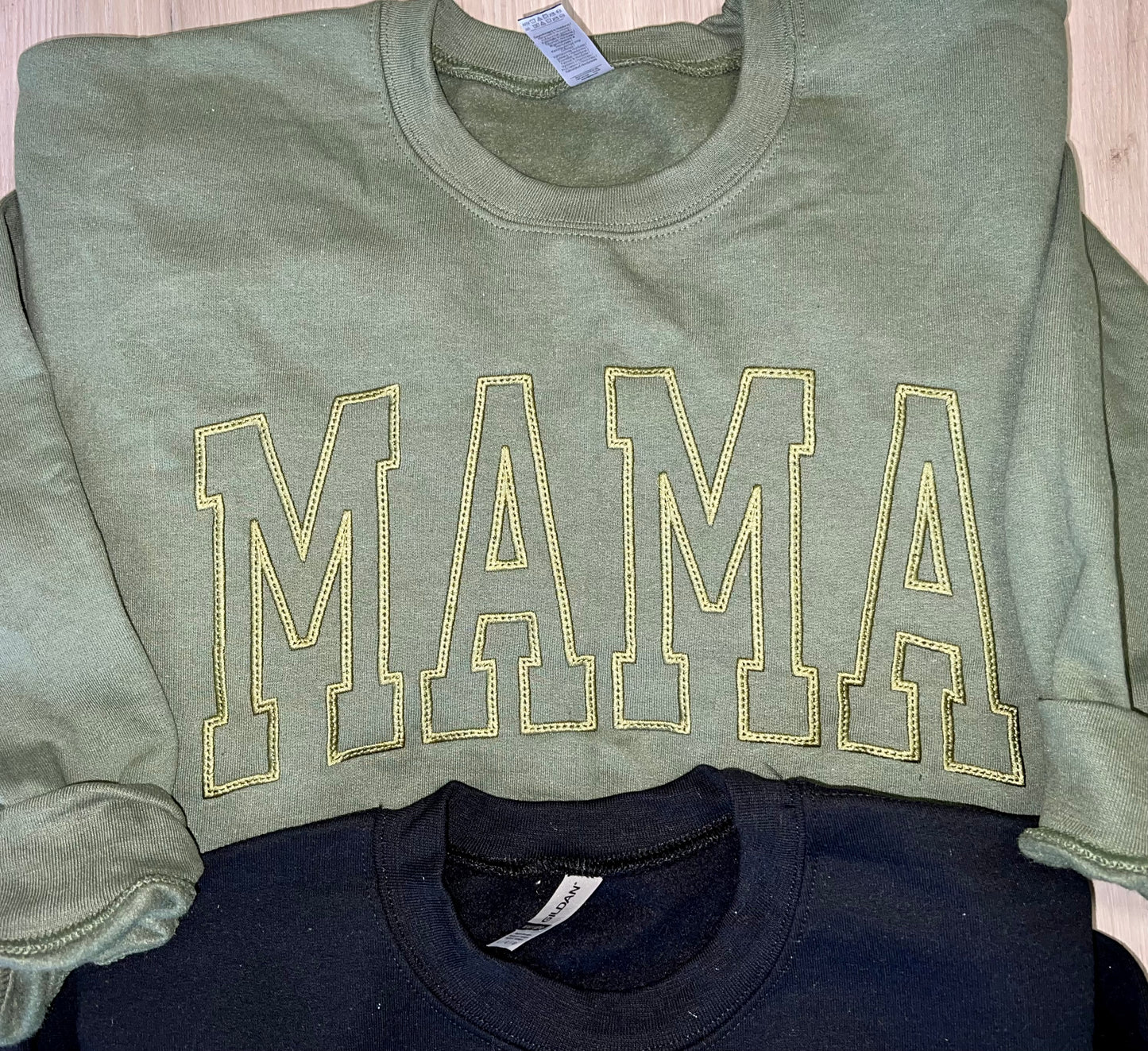 Monochrome MAMA sweatshirts